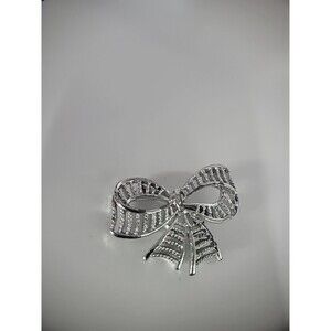 Vintage Gerrys Brooch Pin Silver Tone Cut Out Bow Christmas Holidays Jewelry
